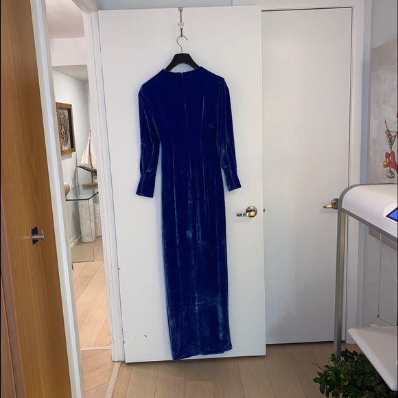 NEW Cinq a Sept “Kiley” velvet gown size 2 - Picture 4 of 7